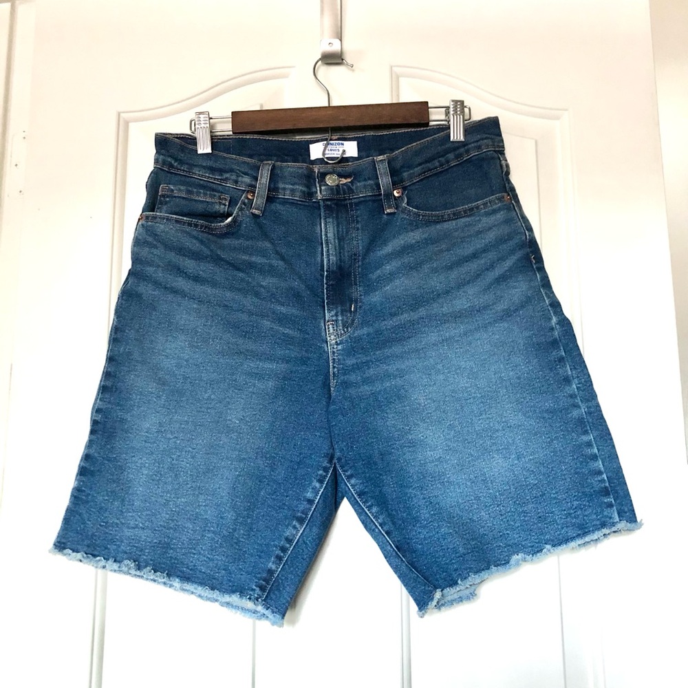 NWOT Denizen from Levi's Medium Blue Bermuda Denim Shorts
